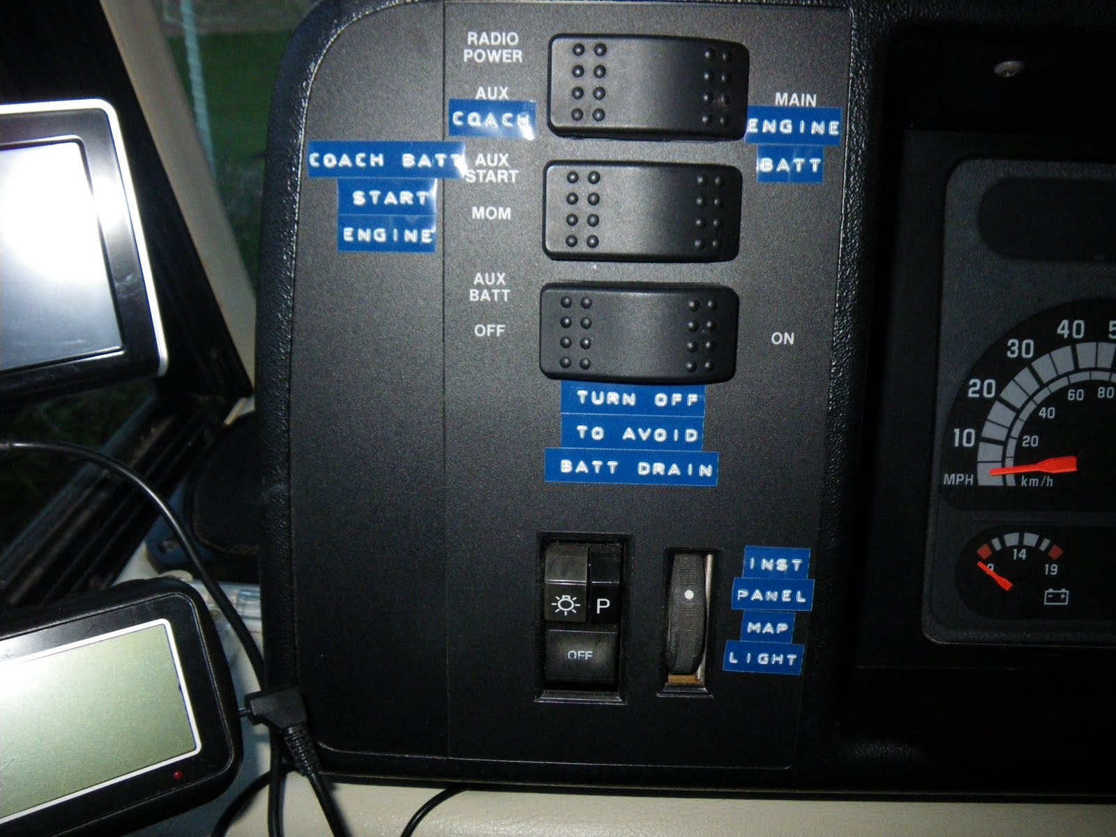 1994 Brave 29RQ RV Demystifying the dash switches