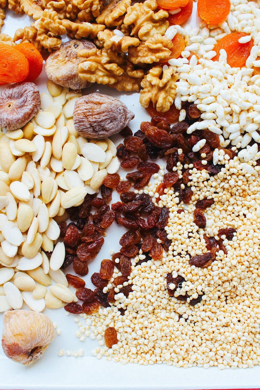 My Little Expat Kitchen Puffed quinoa & rice, dried fruits & nuts