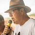 Prefeito de Cantagalo discursa depois de beber e faz sucesso na internet