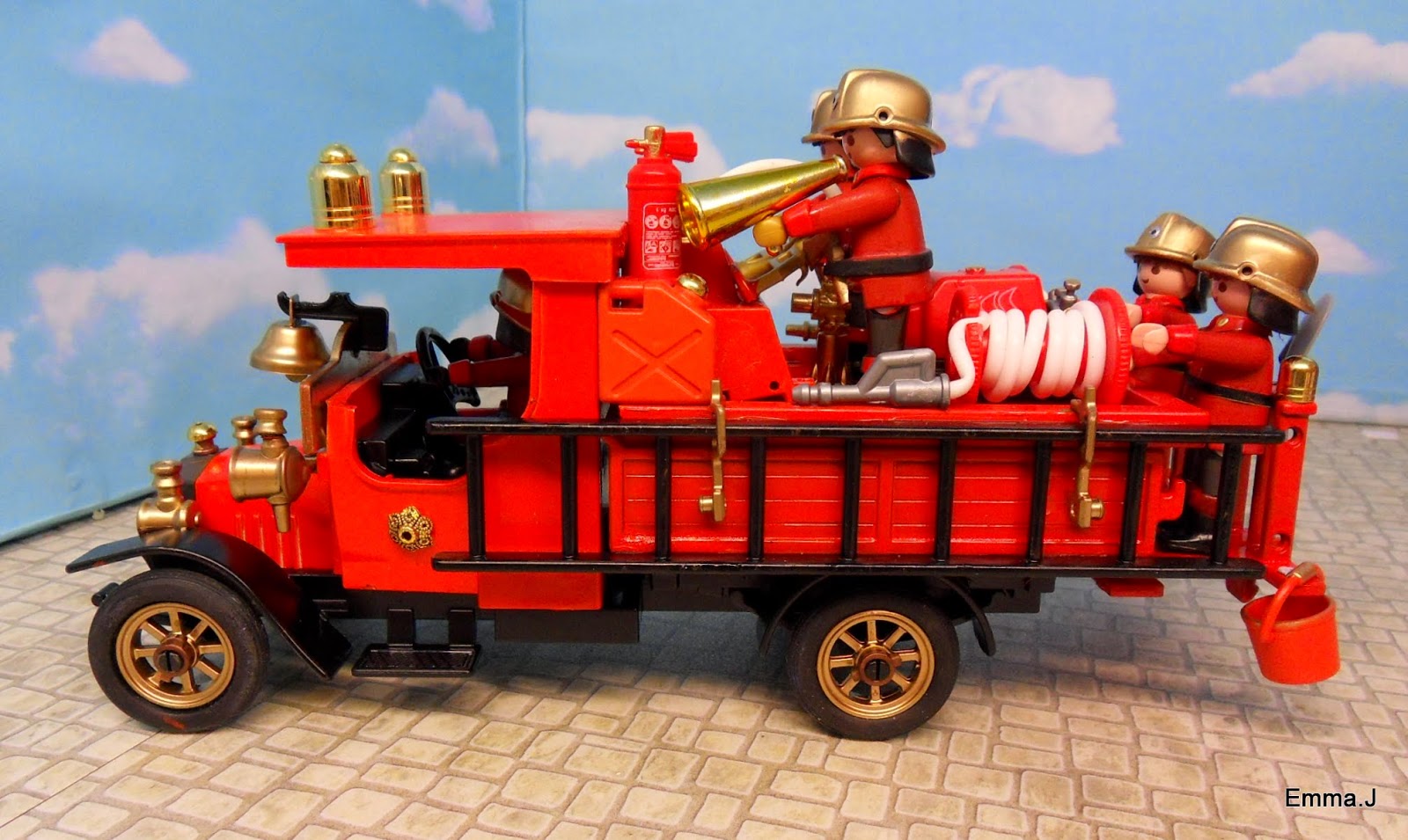Vintage Fire Engine For Sale | Emma.J's Playmobil