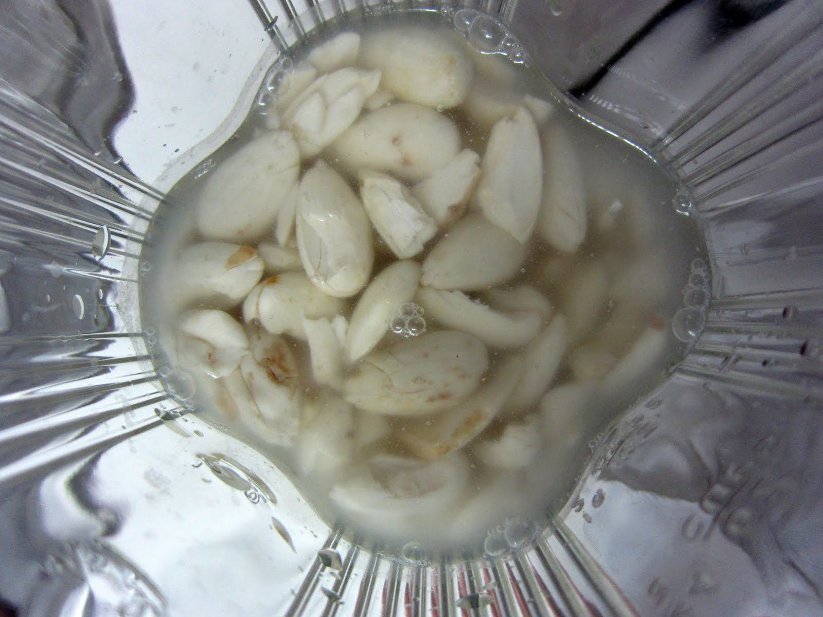 The Saucy Kitchen: Home vs. Store: Almond Milk