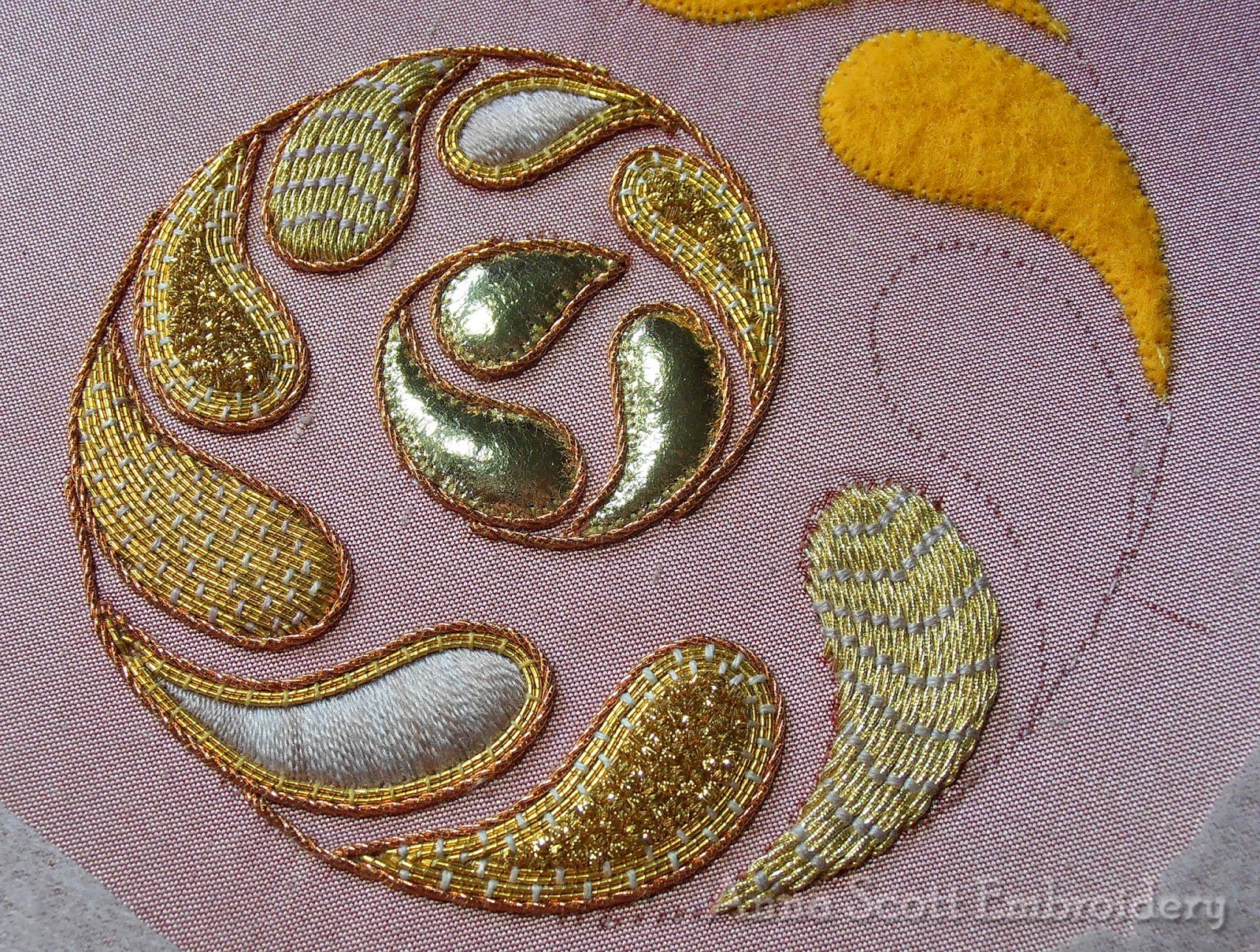 See more. ошибка this application has unexpectedly quit. See more details. картинка click here. See more details.