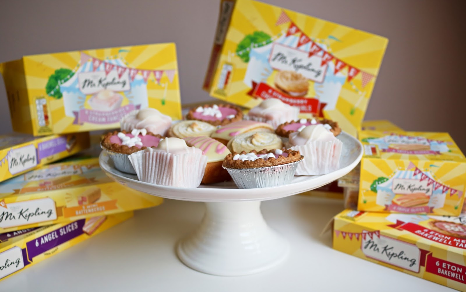 Mr Kipling Limited Edition Summer Cakes & Giveaway I Am Fabulicious