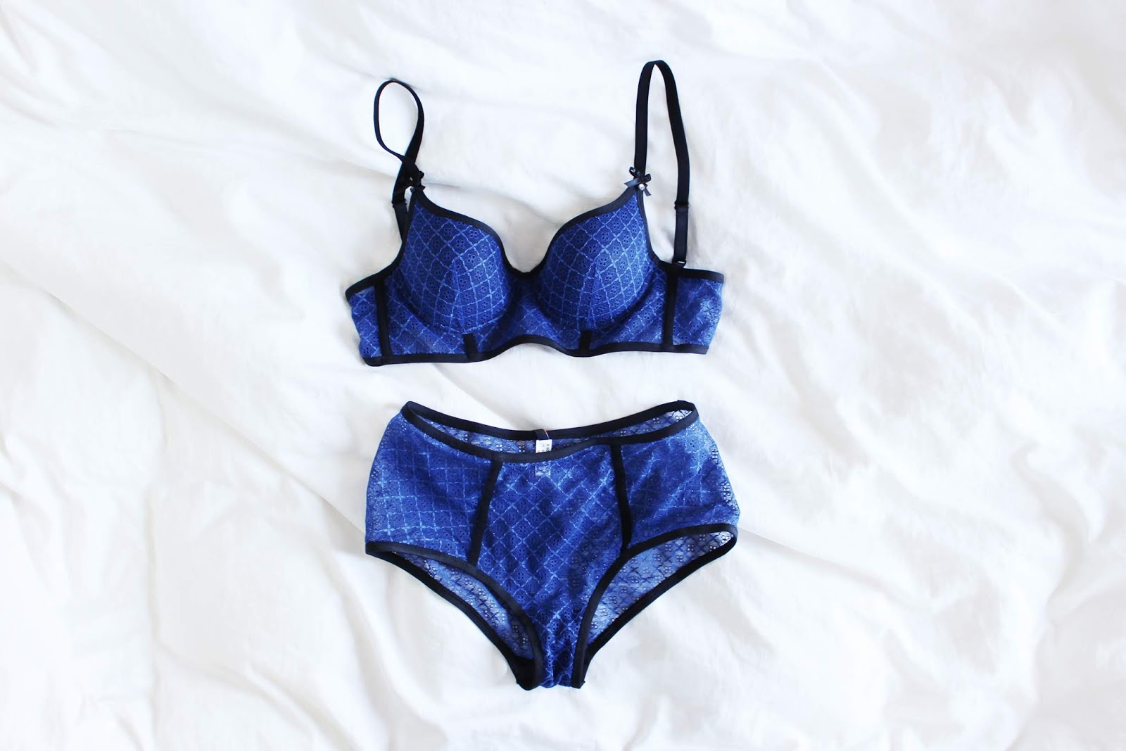 Sophisticated Lingerie This Season- BomBom Review 