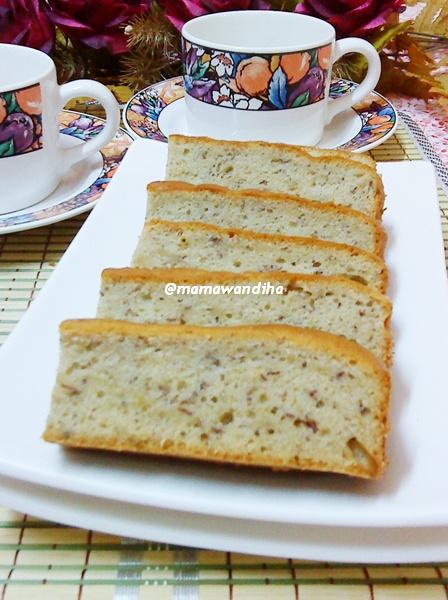 Dari Dapur MaDiHaA: Kek Pisang Lembab & Gebu