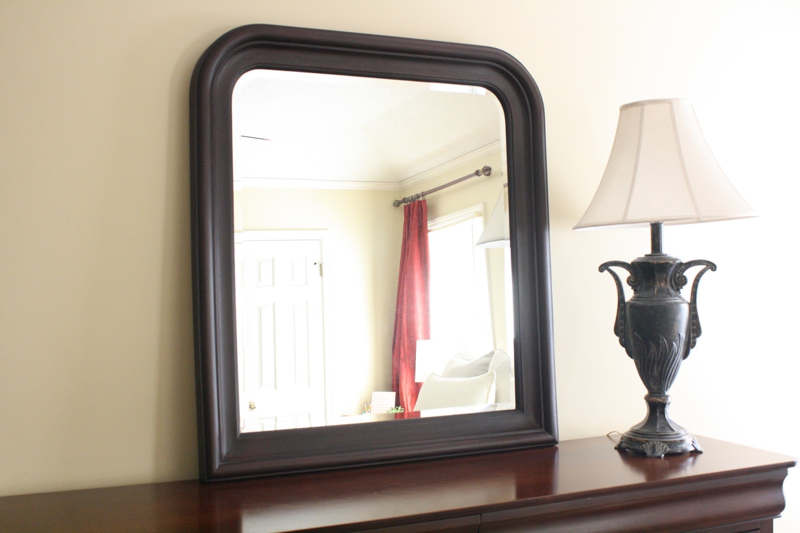 Woodbank Lane GOING GOLD BEDROOM MIRROR BEFORE AND AFTER