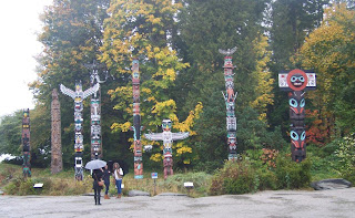 Statue Of Robbie Burns Harry Winston Jerome The Celtic Cross And Mermaid Only It Turns Out Stanley Park Isnt A Its Woman In
