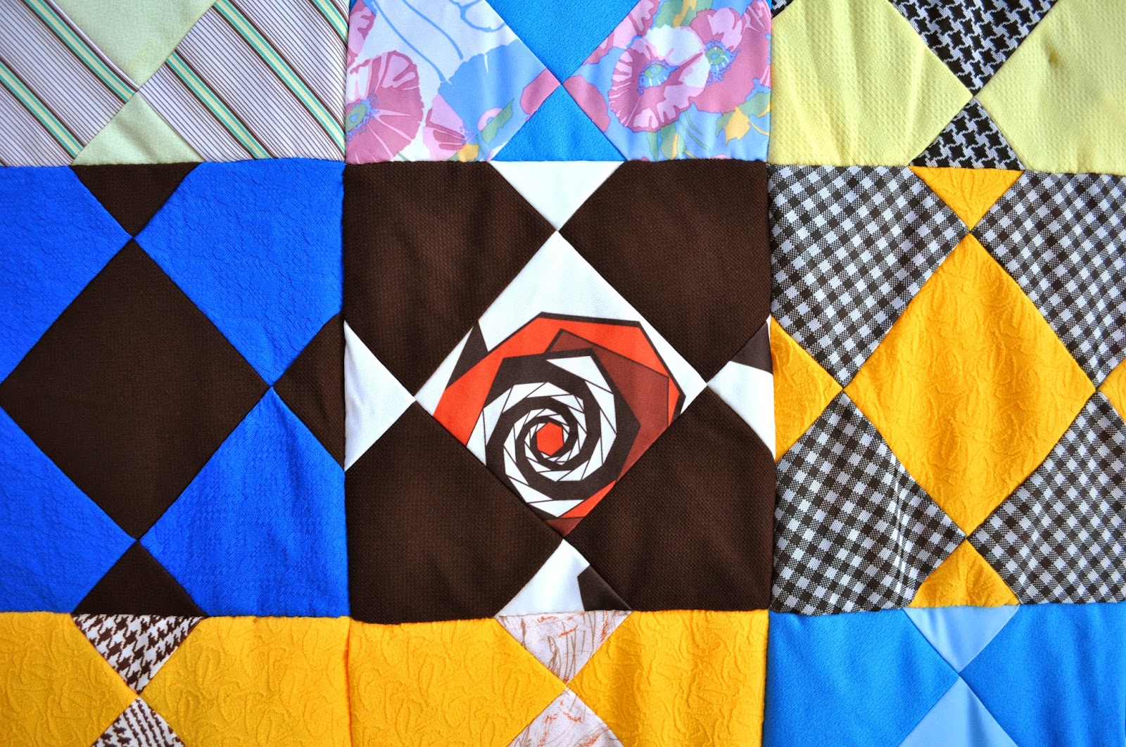 Wonkyworld reversible polyester double knit quilt