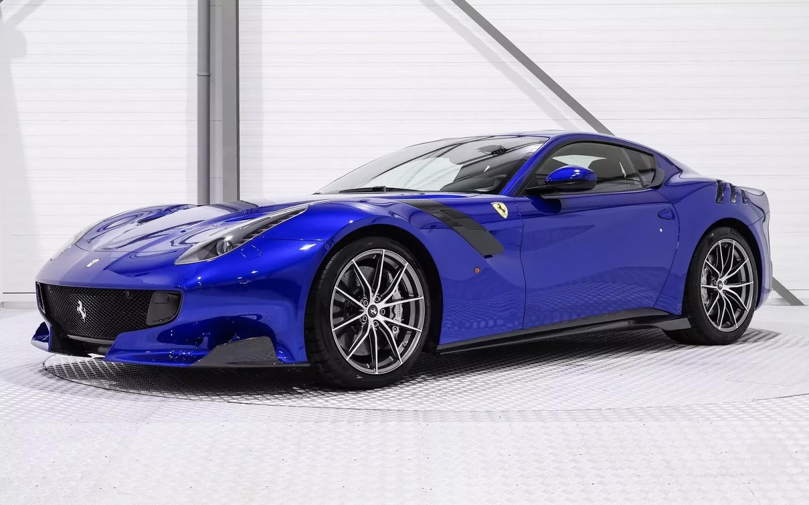 Ferrari f12 tdf blue Clearance