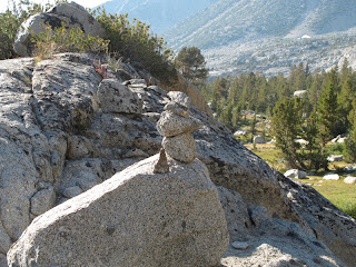 Dieses Steinmännchen führte mich endlich in die richtige Richtung