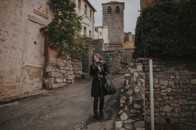 lagrasse village medieval promenades aude narbonne lagrasse midinettes