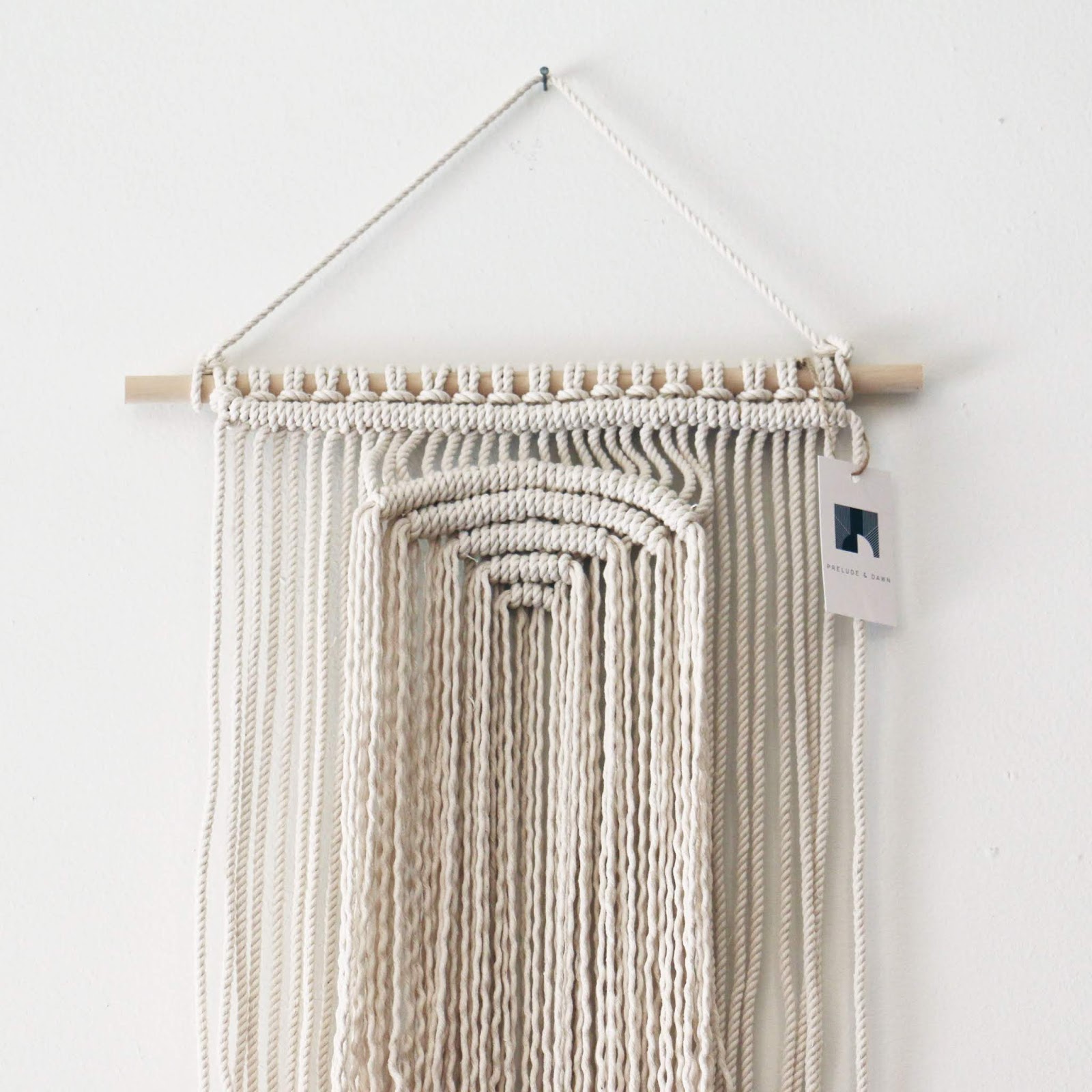 Dây macrame 5mm màu ngà, dạng xoắn giá rẻ cho dân thành phẩm macrame treo tường cửa sổ Dây macrame 5mm màu ngà, dạng xoắn giá rẻ cho dân thành phẩm macrame treo tường cửa sổ