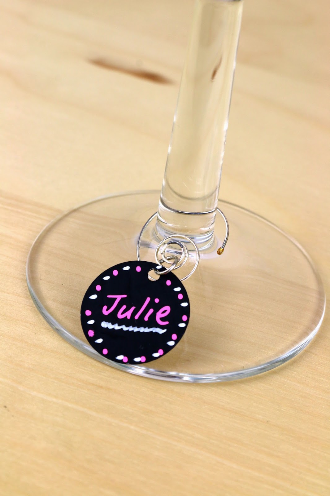 SRM Stickers Blog - Personalized Wine Glasses by Cathy A. - #easychalkboardmarker #chalkboard #markers #white #flourencent #personization #DIY