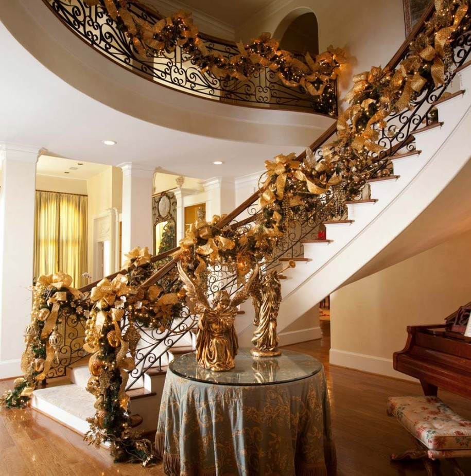 Christmas staircase ideas for decorating My Staircase Gallery