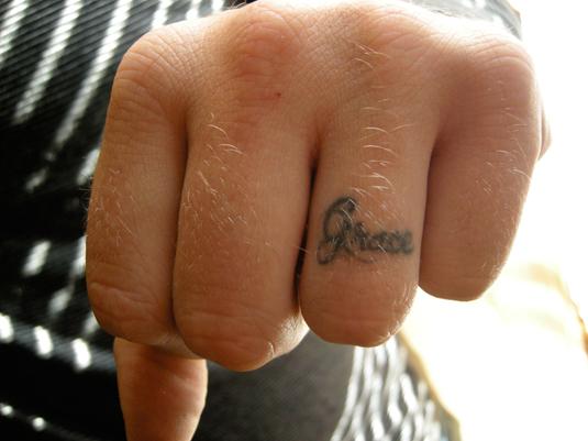 tattoos on fingers