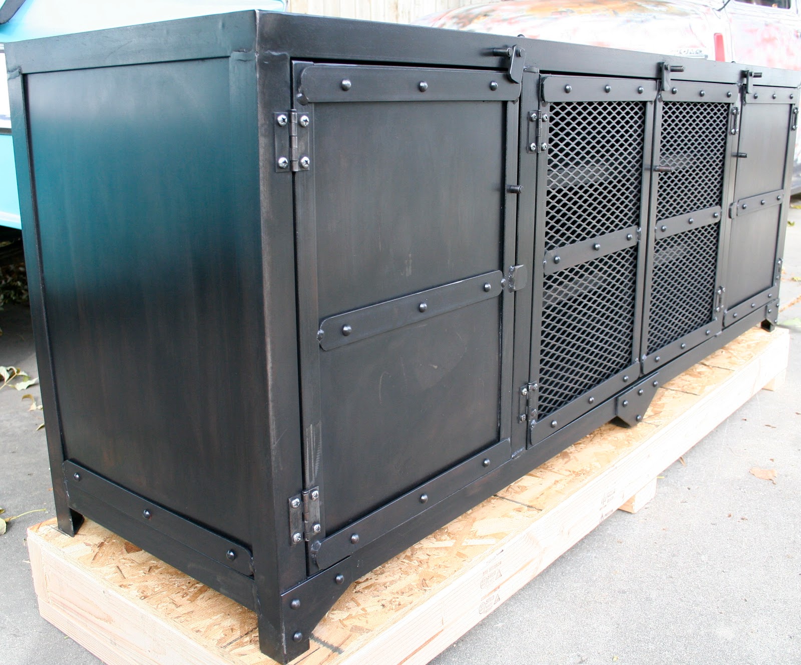 Metal Furniture for an Industrial Look: Elevate Your Space with Style and Durability