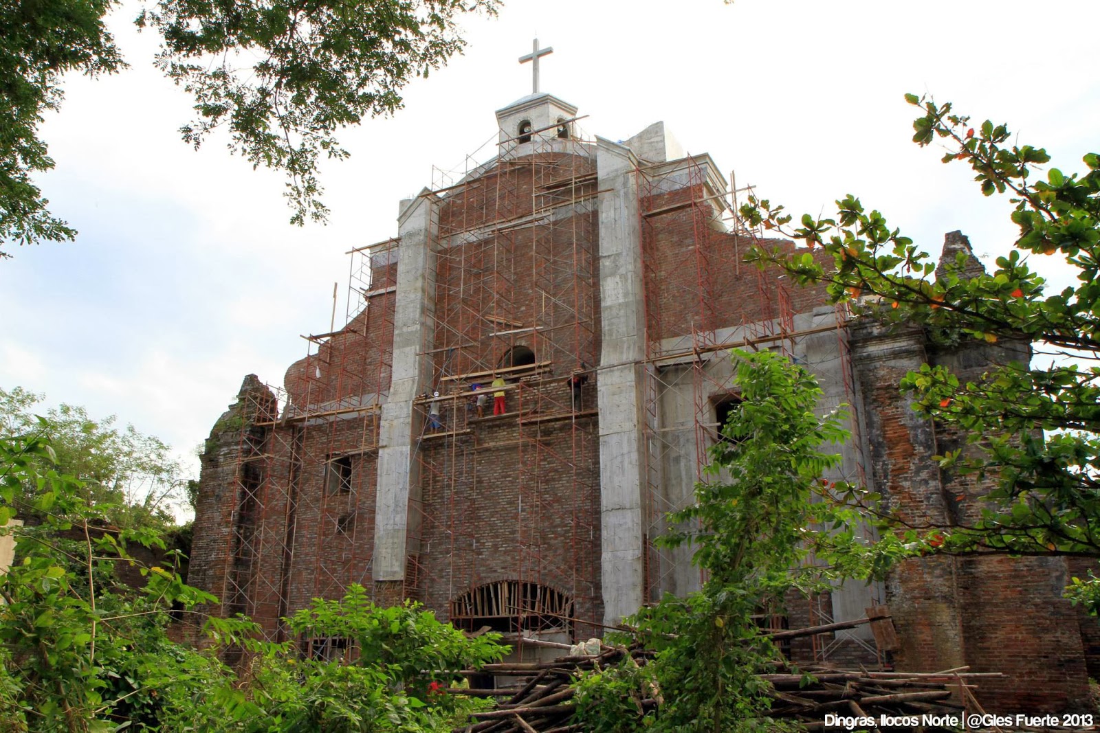 Explore.Dream.Discover: Exploring the Church of Dingras, Ilocos Norte