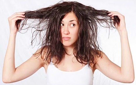 5 Cara Mudah Melembutkan Rambut yang Kaku dan Susah Diatur 5 Cara Mudah Melembutkan Rambut yang Kaku dan Susah Diatur