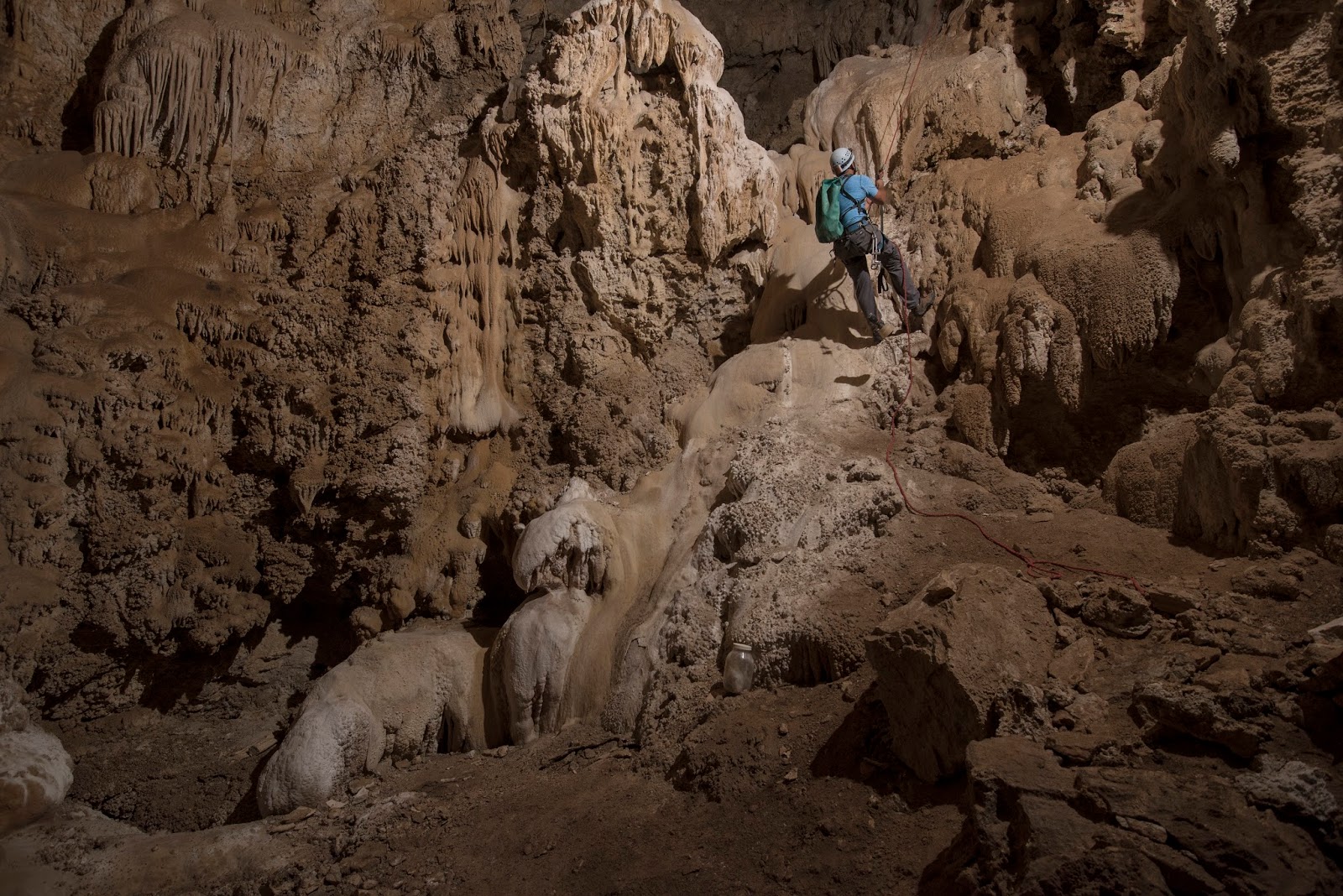 TEA KETTLE CAVE, NEVADA ADAM HAYDOCK