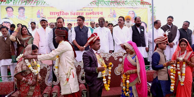 हिण्डोरिया में मुख्यमंत्री कन्यादान विवाह-निकाह सम्मेलन में..प्रभारी मंत्री प्रभुराम, विधायक प्रदुम्न सिंह एवं राहुल सिंह ने नव जोड़ों को दिया अर्शीवाद