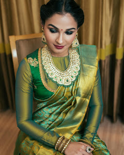 Andrea Jeremiah Latest Saree Photos Andrea Jeremiah Latest Saree Photos