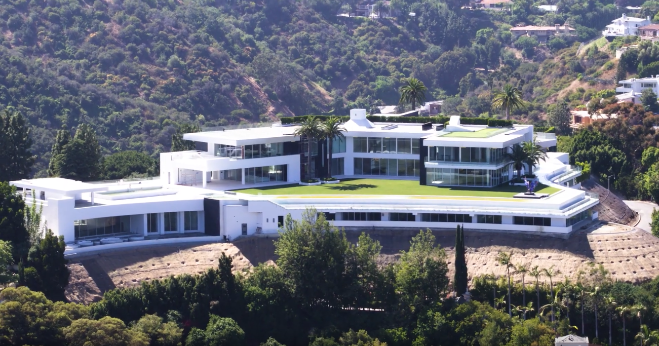 23 Photos vs. $500,000,000 | Bel Air Mega Mansion | Los Angeles - Luxury Home & Interior Design Tour 23 Photos vs. $500,000,000 | Bel Air Mega Mansion | Los Angeles - Luxury Home & Interior Design Tour