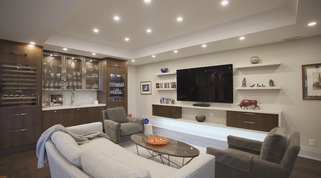 28 Interior Design Photos vs. 101 Georgian Bay Ln, The Blue Mountains, ON