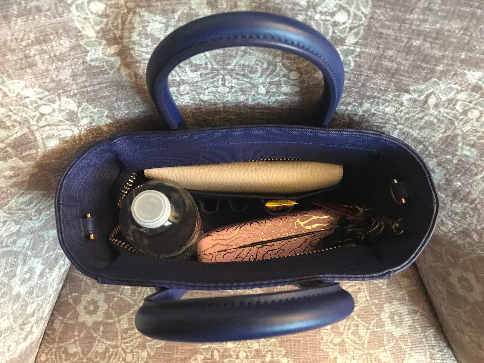 Totes Dagne: Dagne Dover Skye Essentials Pouch & Rae Roll-Top Dry Bag:  First Impressions