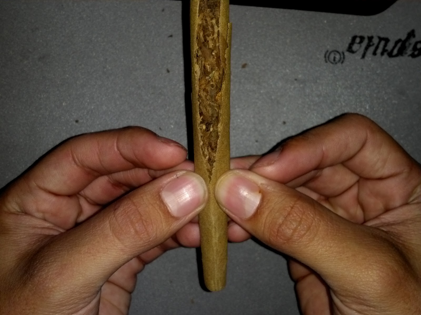 We Smoke Blunts: Tutorial: How to roll a blunt Machine that rolls blunts