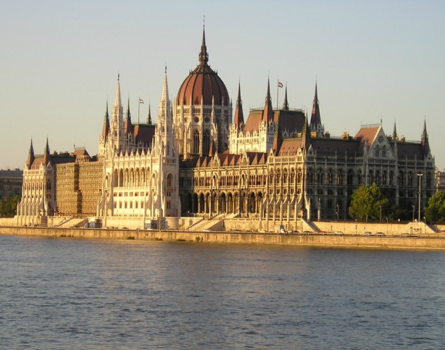 Budapest - Parlamento - Poracci In Viaggio budapest-parlamento-poracci-in-viaggio