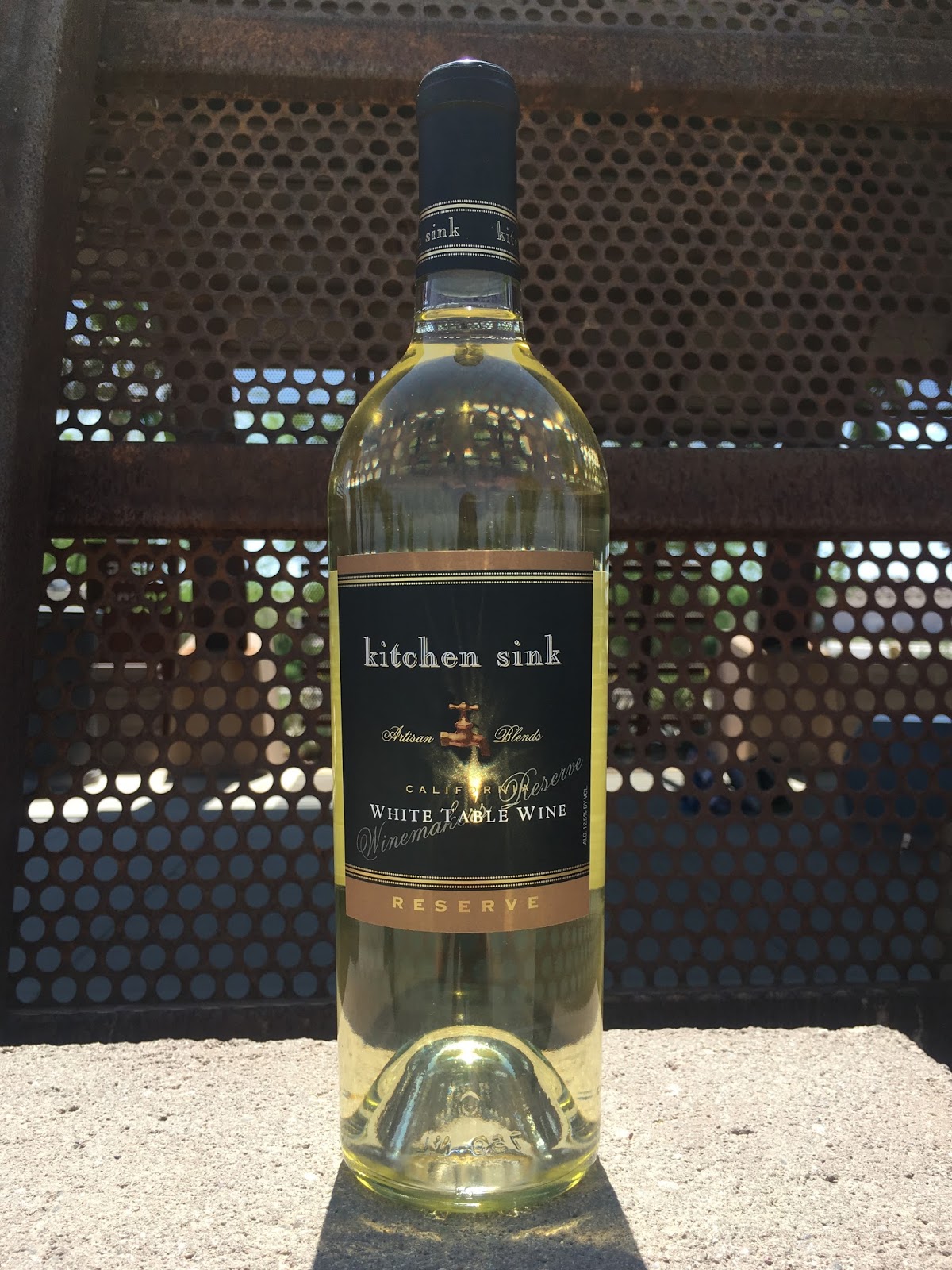 Wine and Opine Kitchen Sink Reserve White Table Wine Review
