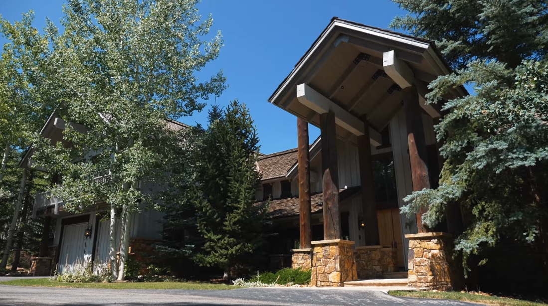 27 Photos vs. 2442 Fenno Dr, Edwards, CO Luxury Home Interior Design Tour