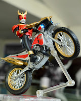 http://hendara.blogspot.co.id/2015/11/shf-kuuga-renewal.html