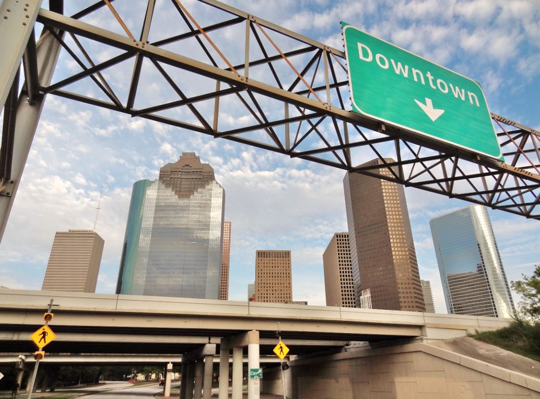 Houston in Pics Getting to Downtown via Allen Parkway