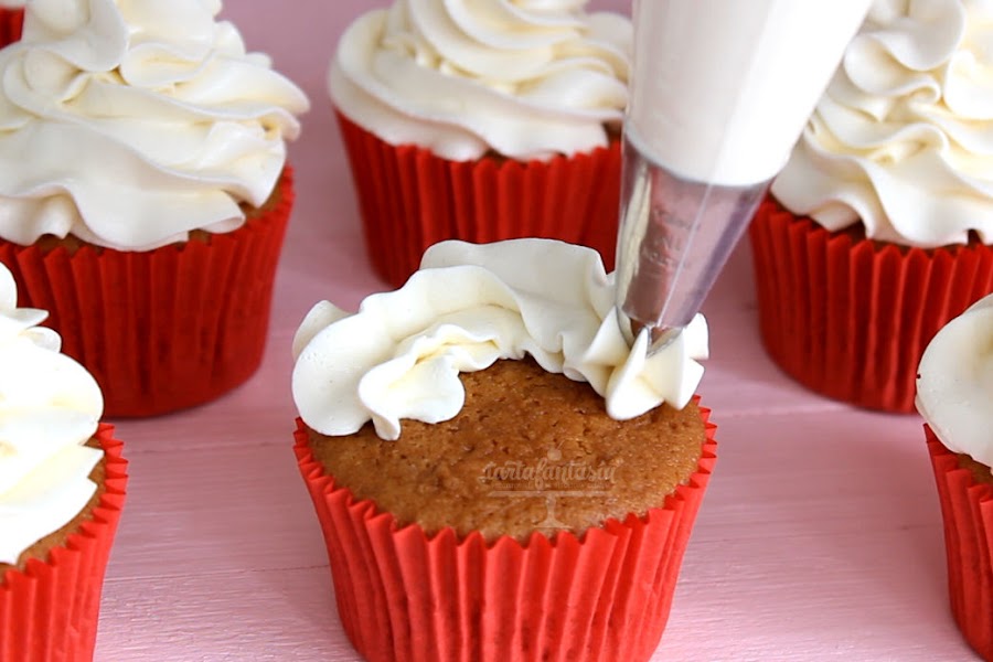 Cupcakes de crema de mantequilla menos dulce