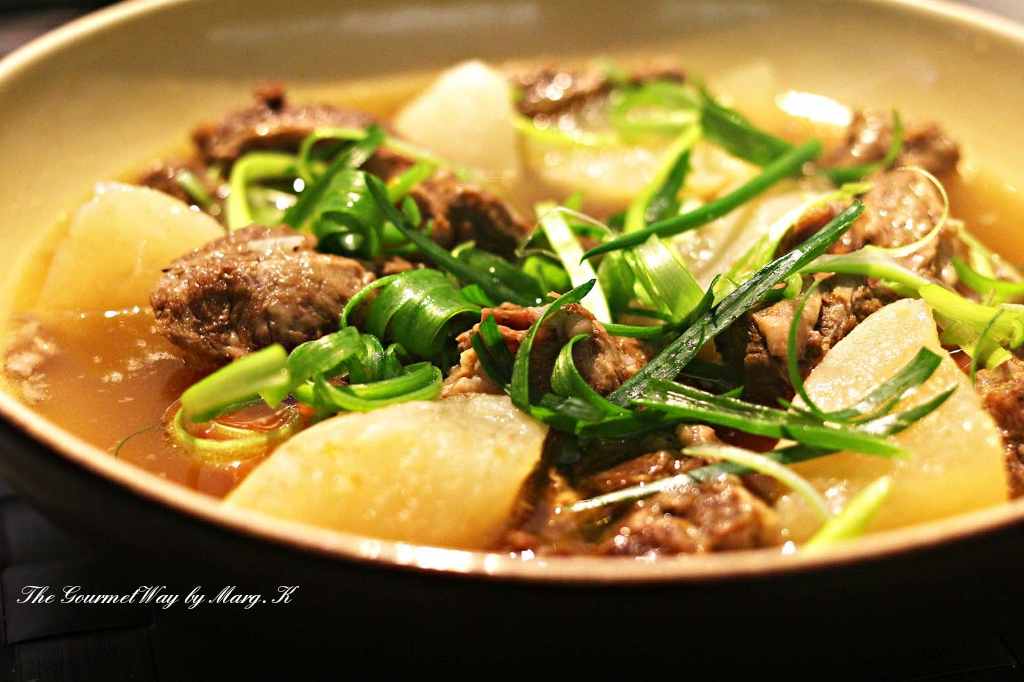 Beef Brisket in Clear Broth . 清湯牛腩