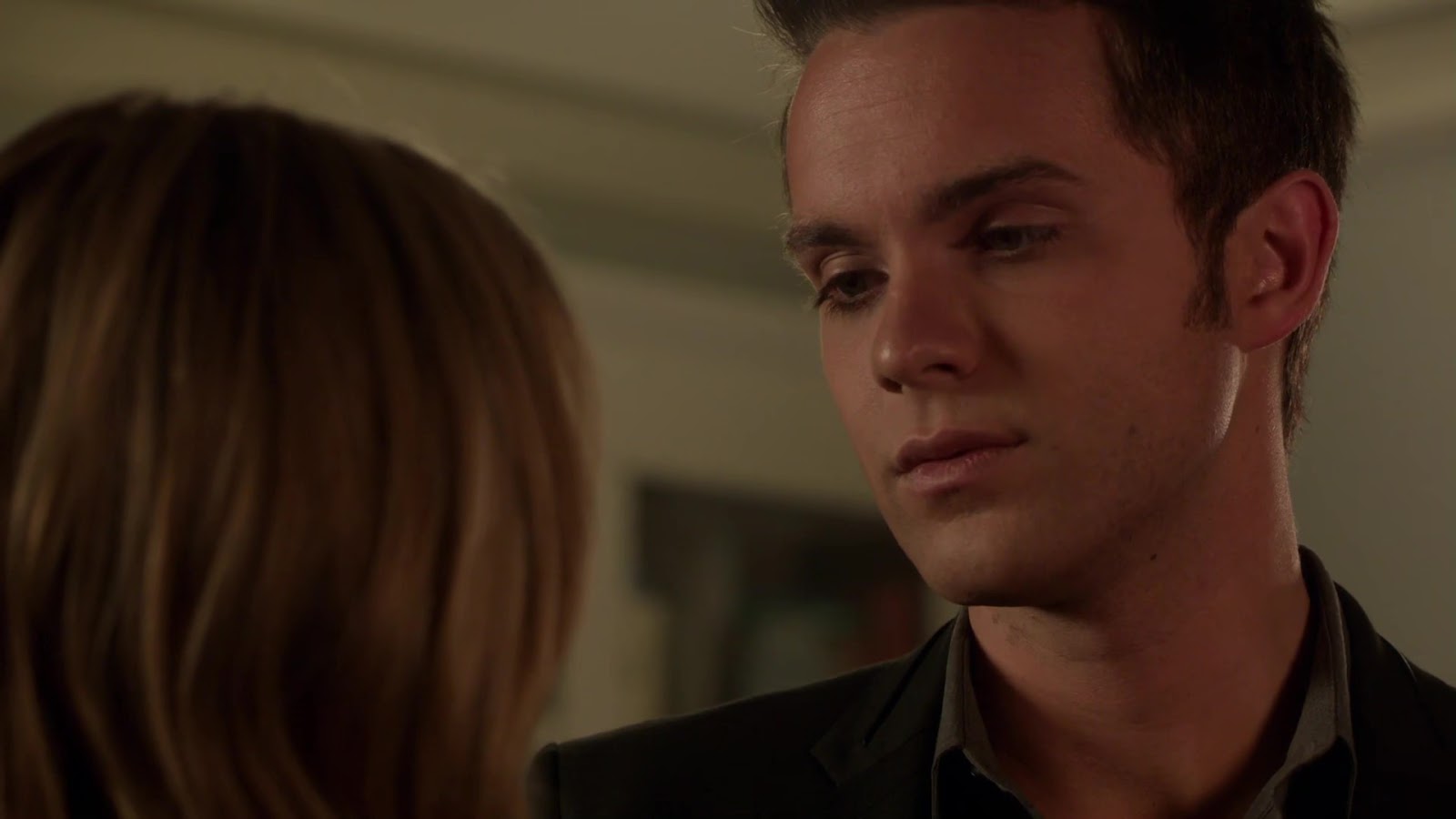 ausCAPS: Joe Lando and Thomas Dekker shirtless in The Secret Circle 1