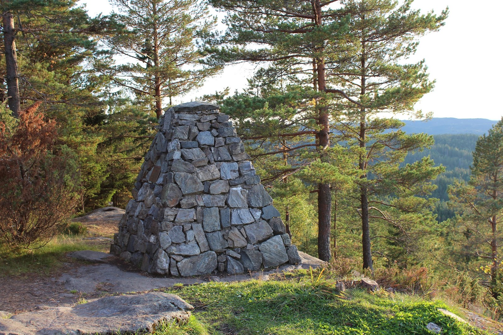 Turines turblogg: Blåtjernsgrana, Barlindåsen, Ramstadslottet og ...