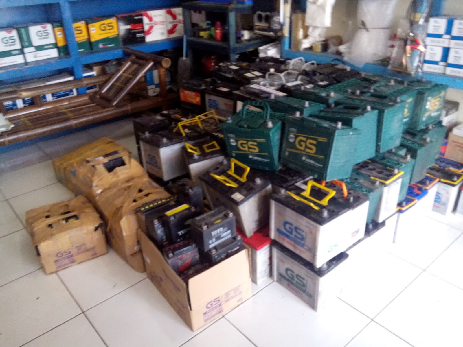 Beli aki mati accu bekas harga tinggi Bekasi Cikarang Karawang Jakarta