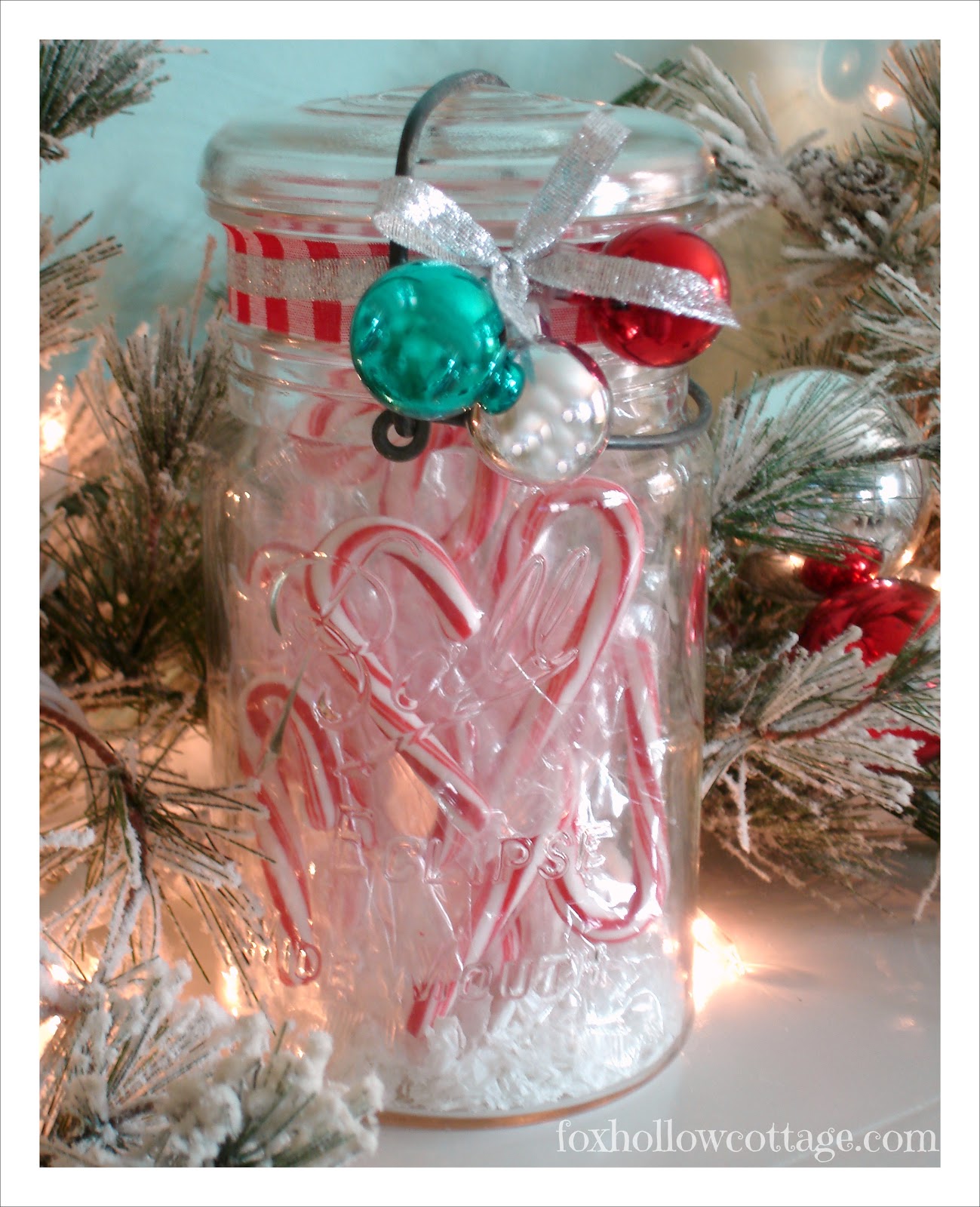 10 Quick Ideas For Decorating With Christmas Ornaments - Fox Hollow Cottage