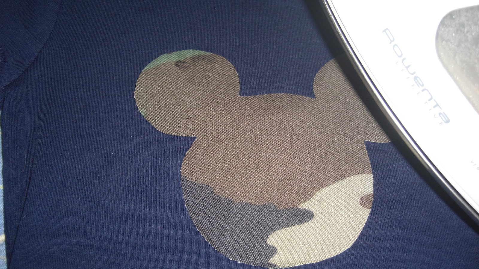 hurley's happy hangout: Disney Shirt #1~Camo Mickey