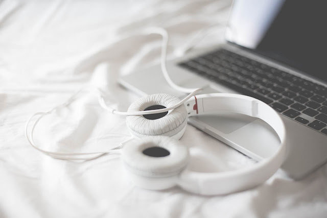 Best Travel Gadgets and accessories for Backpackers