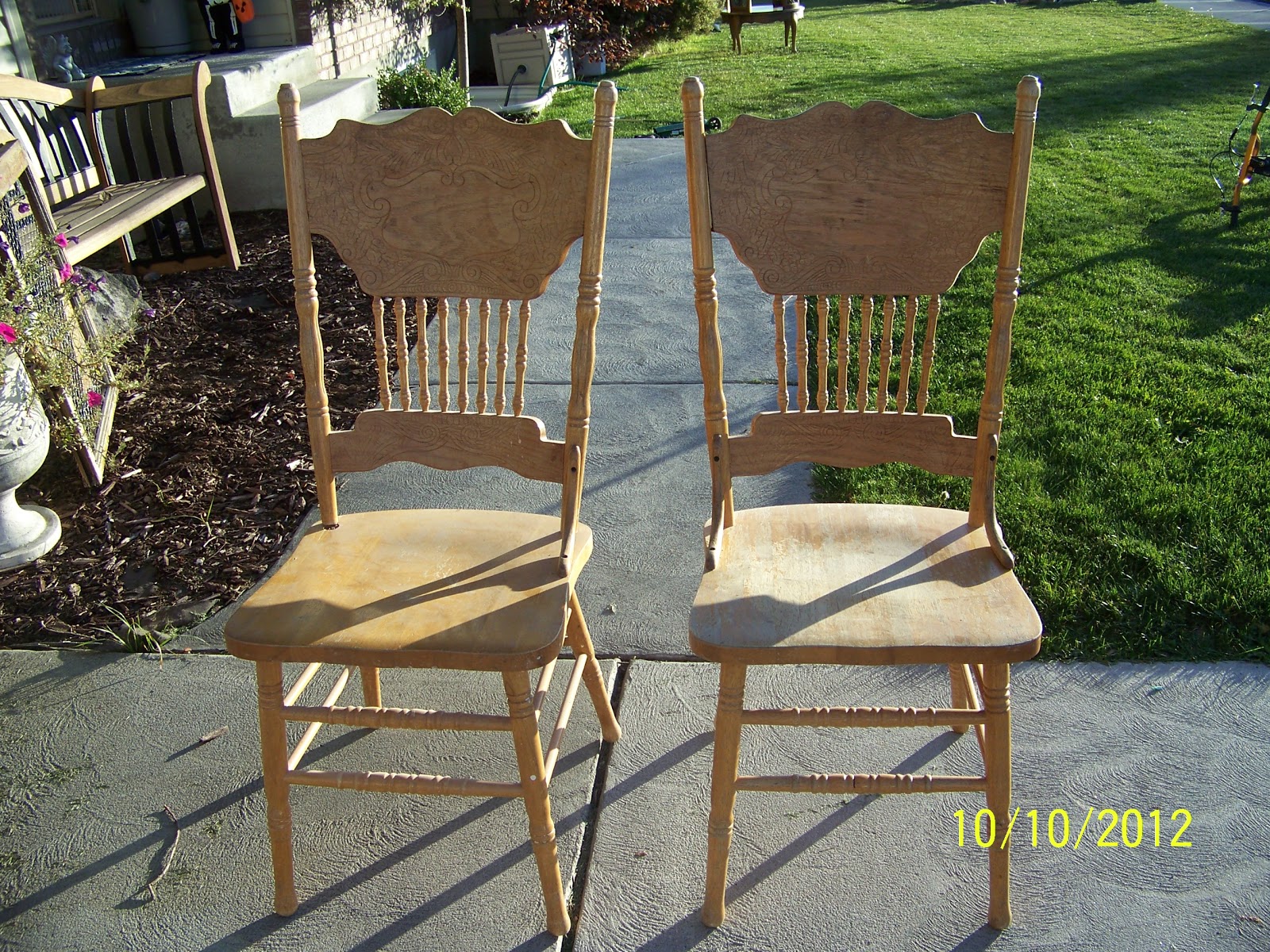  Annie's Drab 2 Fab Kitchen Chairs