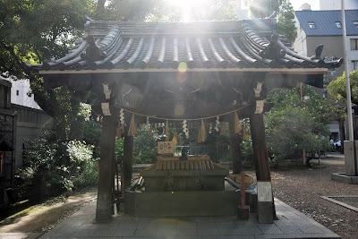 日本 關西 大阪府 繁華都市旁的難波神社 U Blog