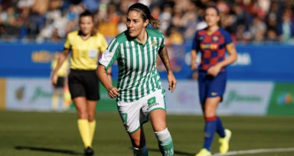 Ana Romero - Betis Femenino - y la decisión de la RFEF: "No han contado ni con los clubes ni con las jugadoras" Ana Romero - Betis Femenino - y la decisión de la RFEF: "No han contado ni con los clubes ni con las jugadoras"