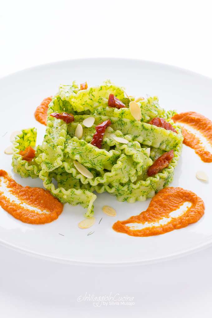 Reginette al pesto di finocchietto selvatico e pomodori secchi Reginette al pesto di finocchietto selvatico e pomodori secchi
