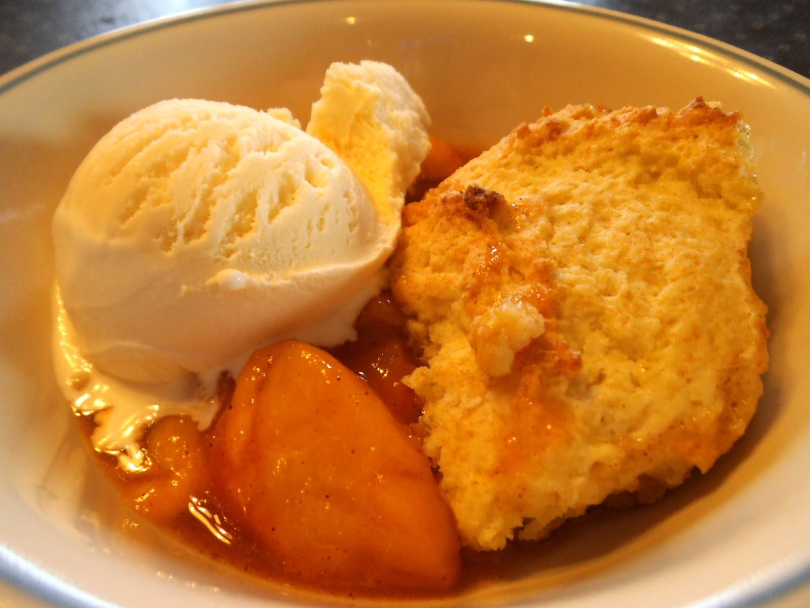 YankeeBelle Cafe Individual Peach Cobblers