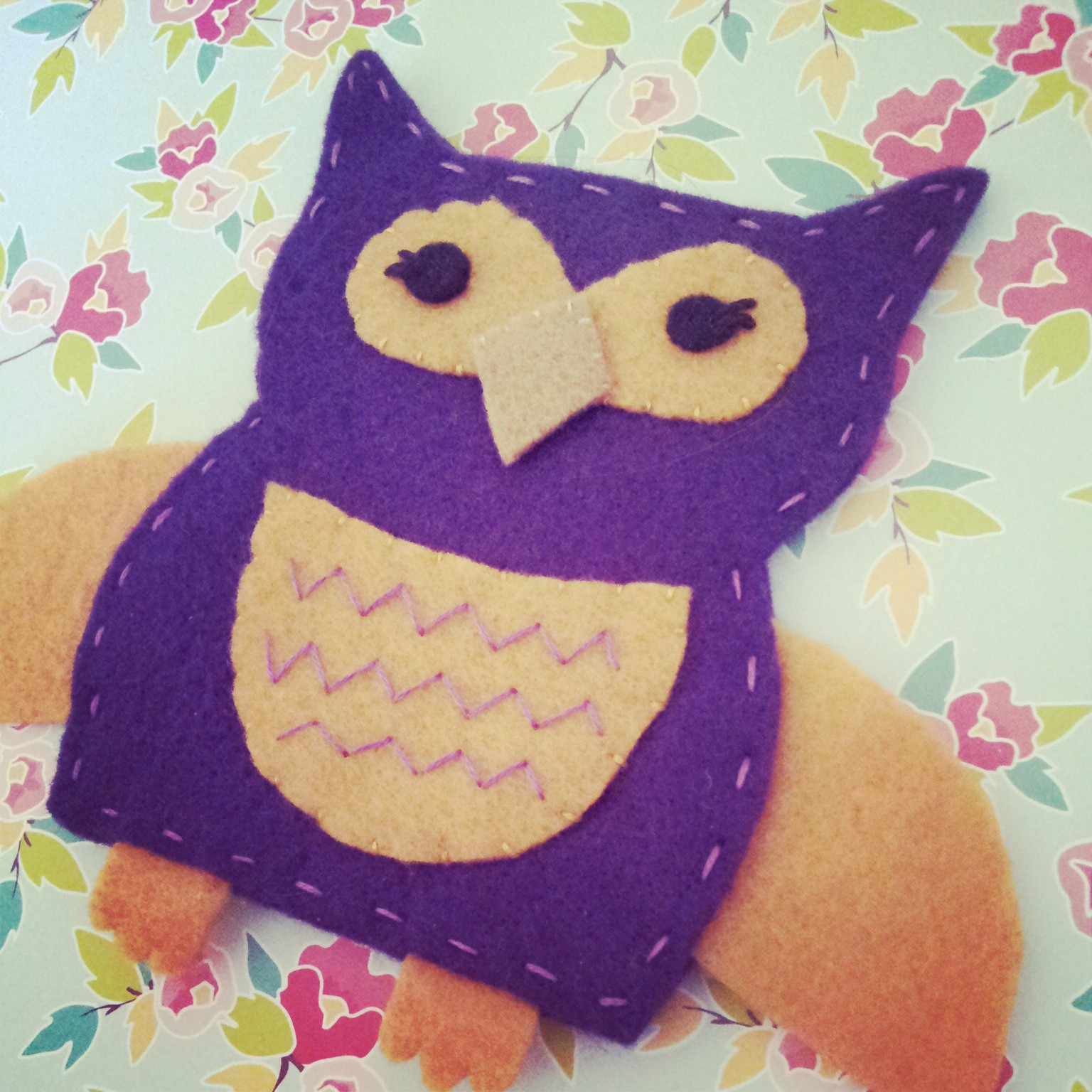 tea-and-craft-felt-owls-with-free-pattern