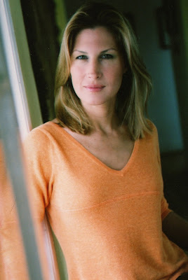 Fashion News Inspired: Sexy Julienne Davis