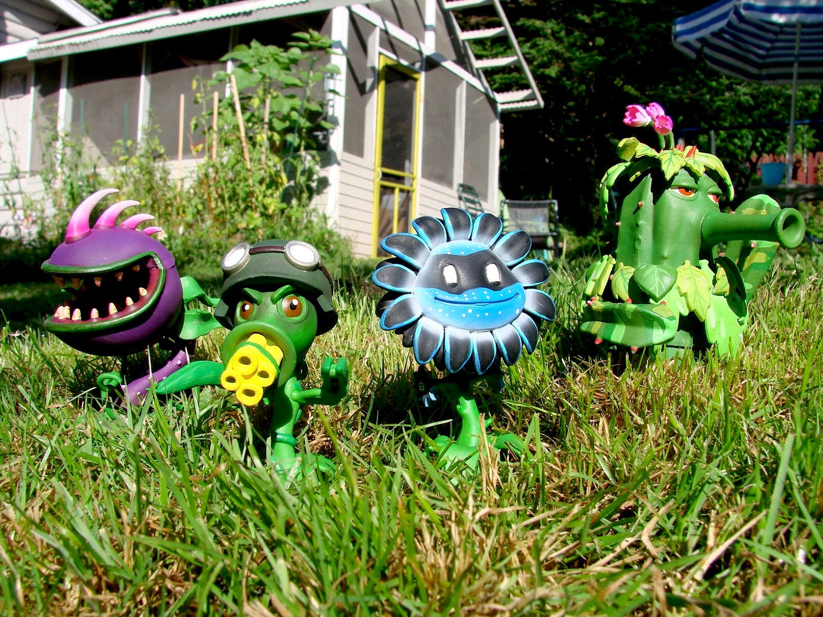 Collecting Toyz Diamond Select Toys & Popcap to Launch Plants vs